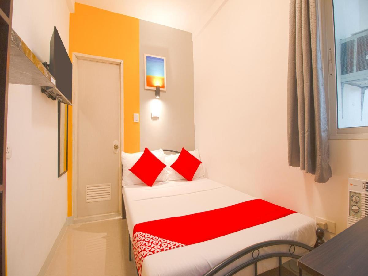 Hometel Barrio House Mactan Мактан Экстерьер фото