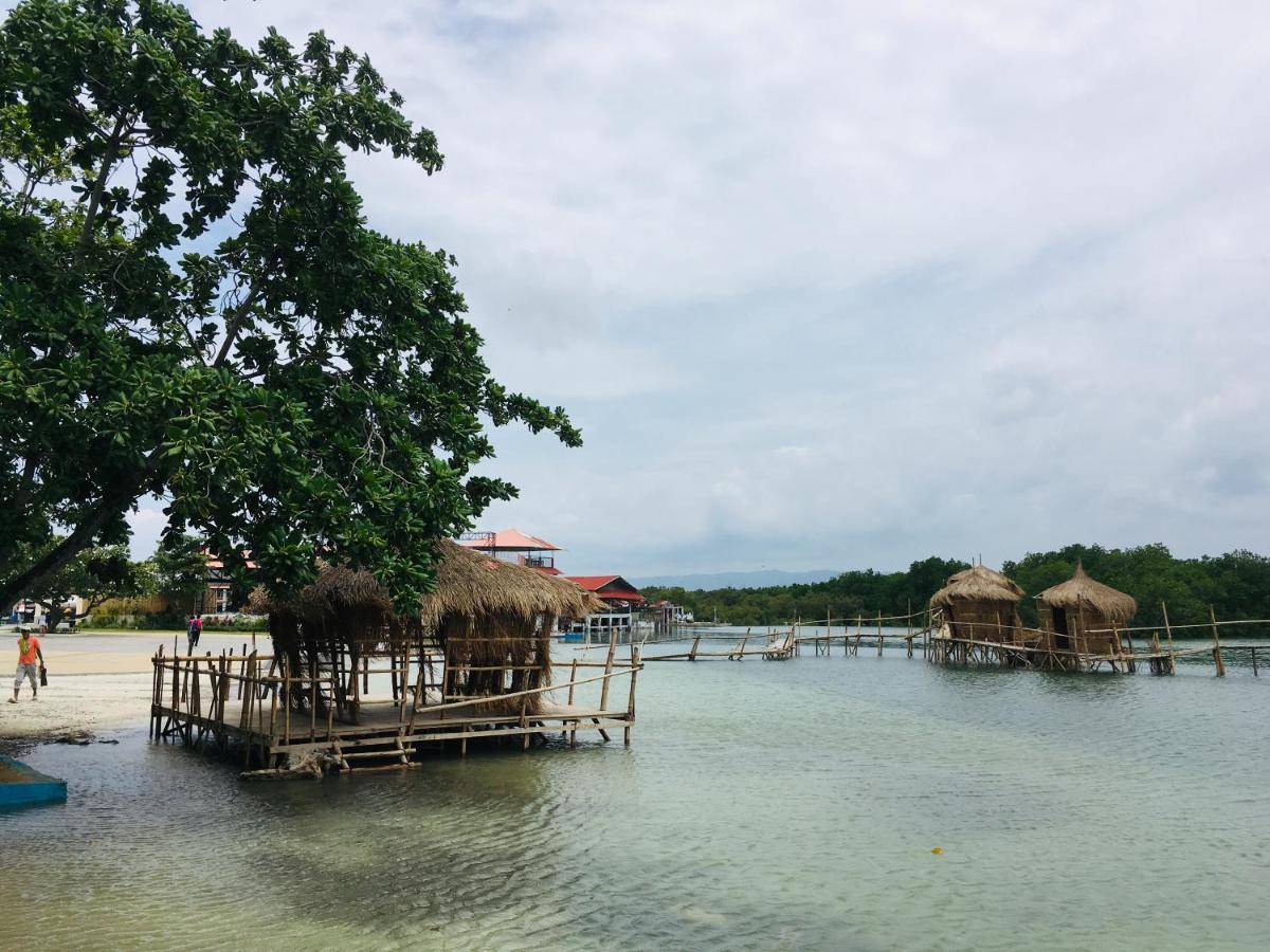Hometel Barrio House Mactan Мактан Экстерьер фото
